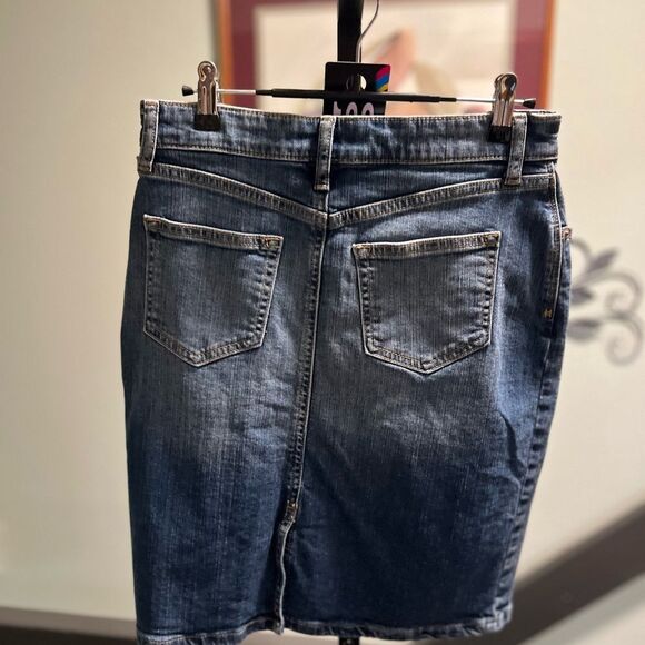 Banana Republic Blue Denim Skirt SIze 2 EUC #DO201 - Picture 8 of 9